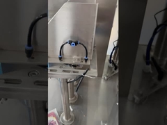 1.2KW Mesin kemasan deterjen cuci 8 stasiun berjalan pada saat yang sama Peralatan kemasan